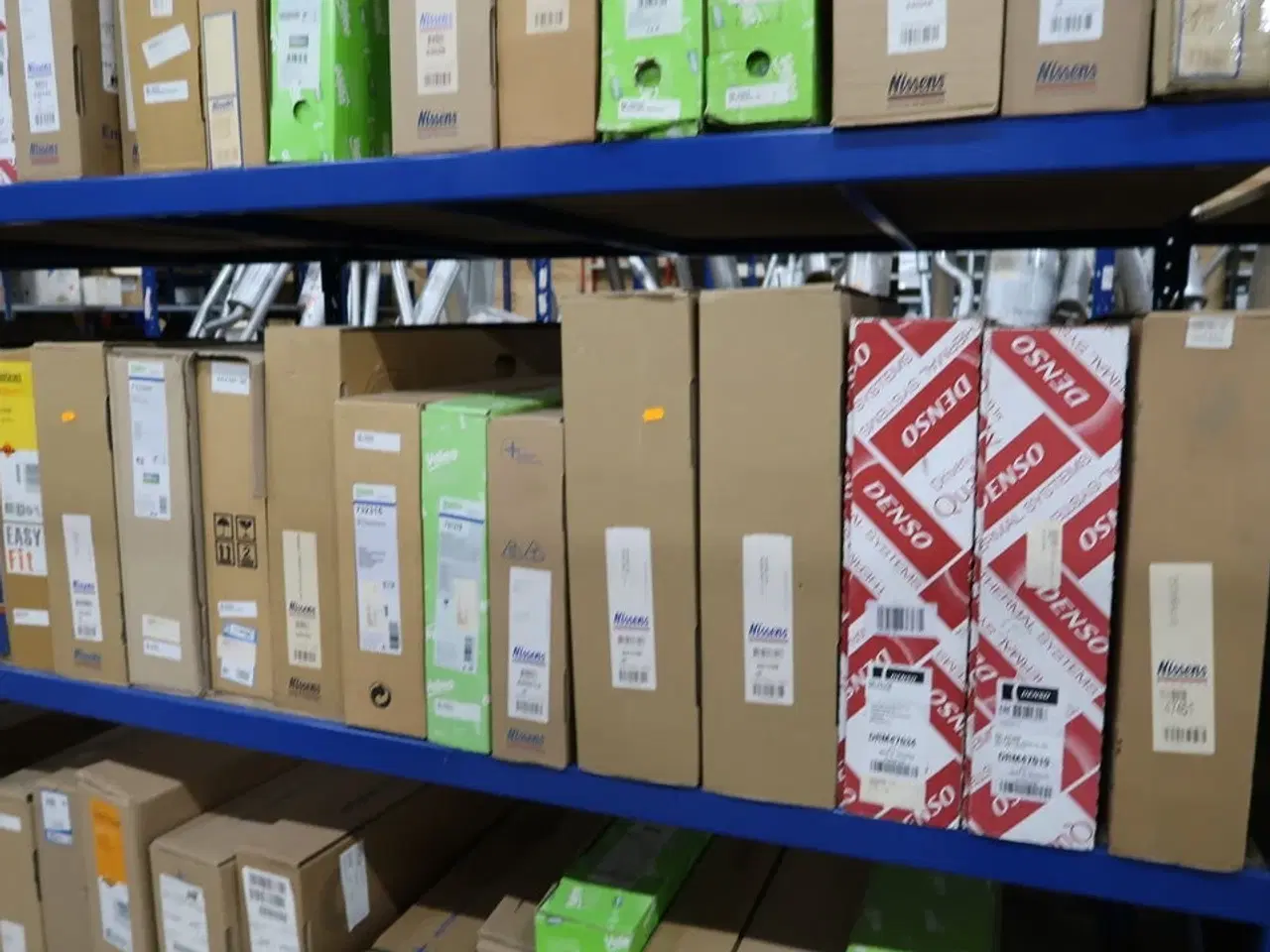 Billede 5 - Indhold i reol