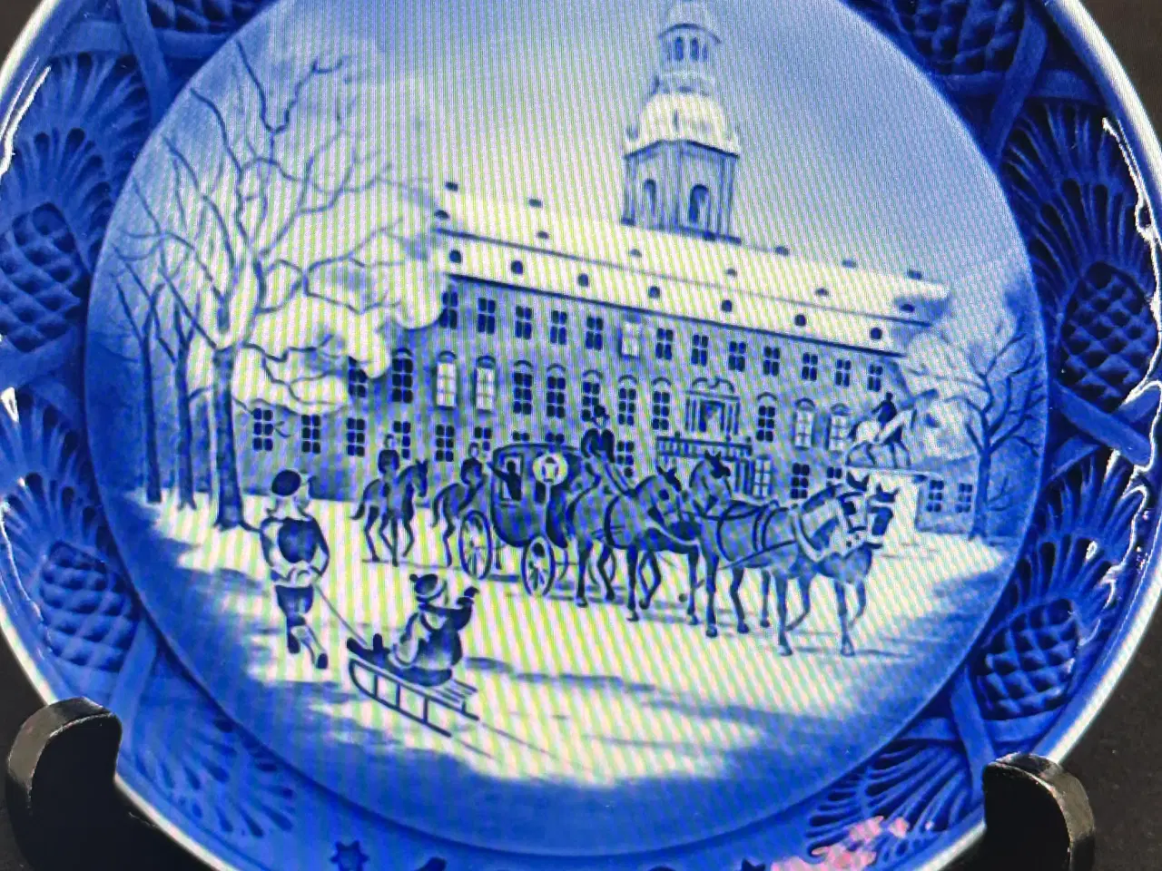 Billede 2 - Royal Copenhagen  juleplatter  2000