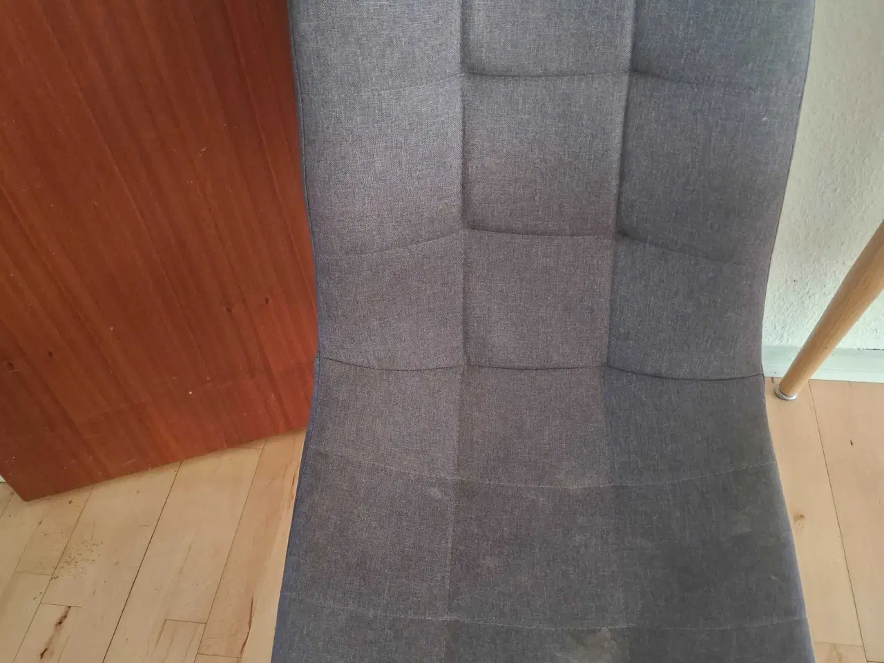 Billede 3 - Flot Spisebord med 5 Stole