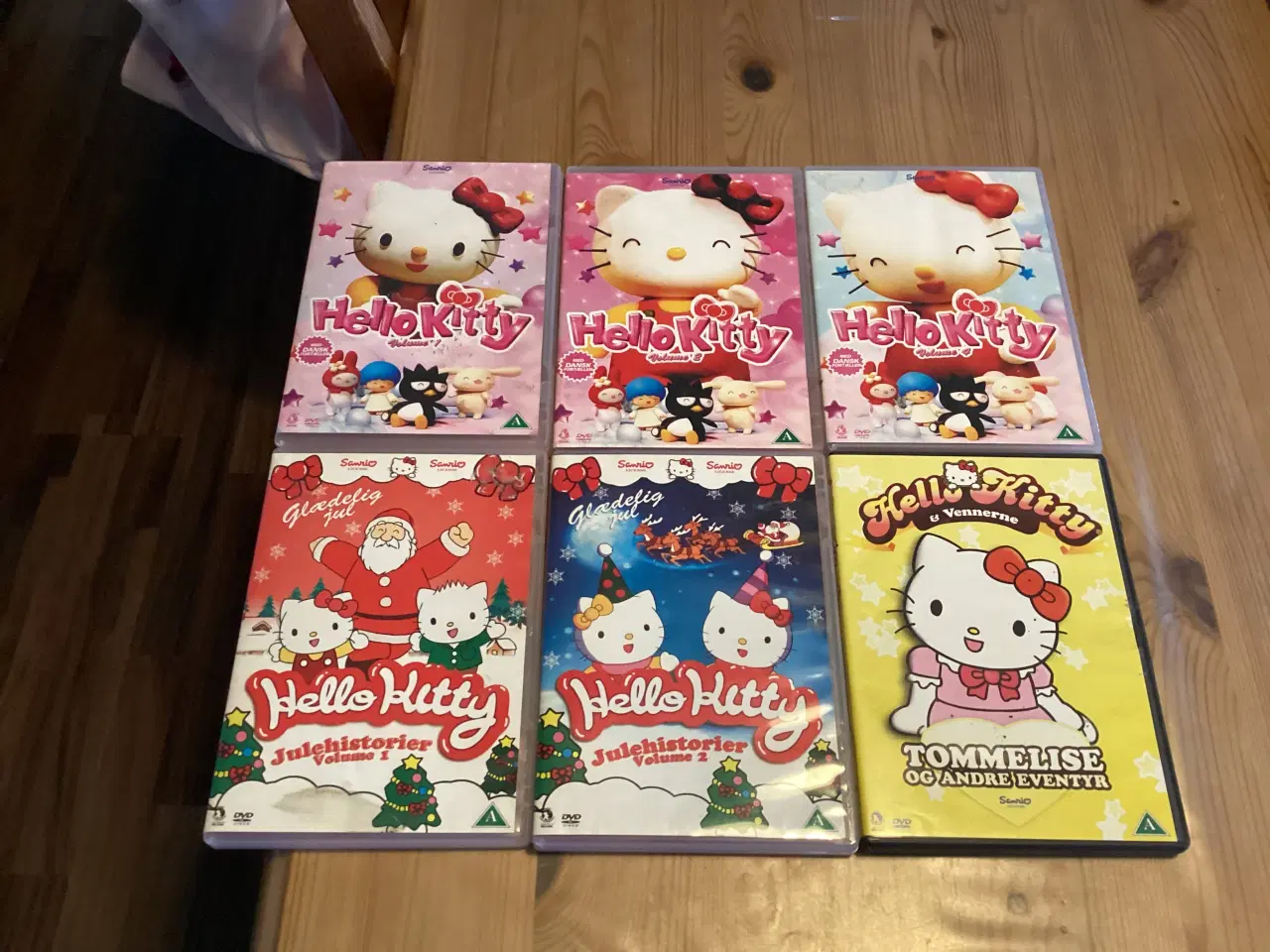 Billede 15 - Hello Kitty Solbriller,Bøger, Dvd, Figurer Osv