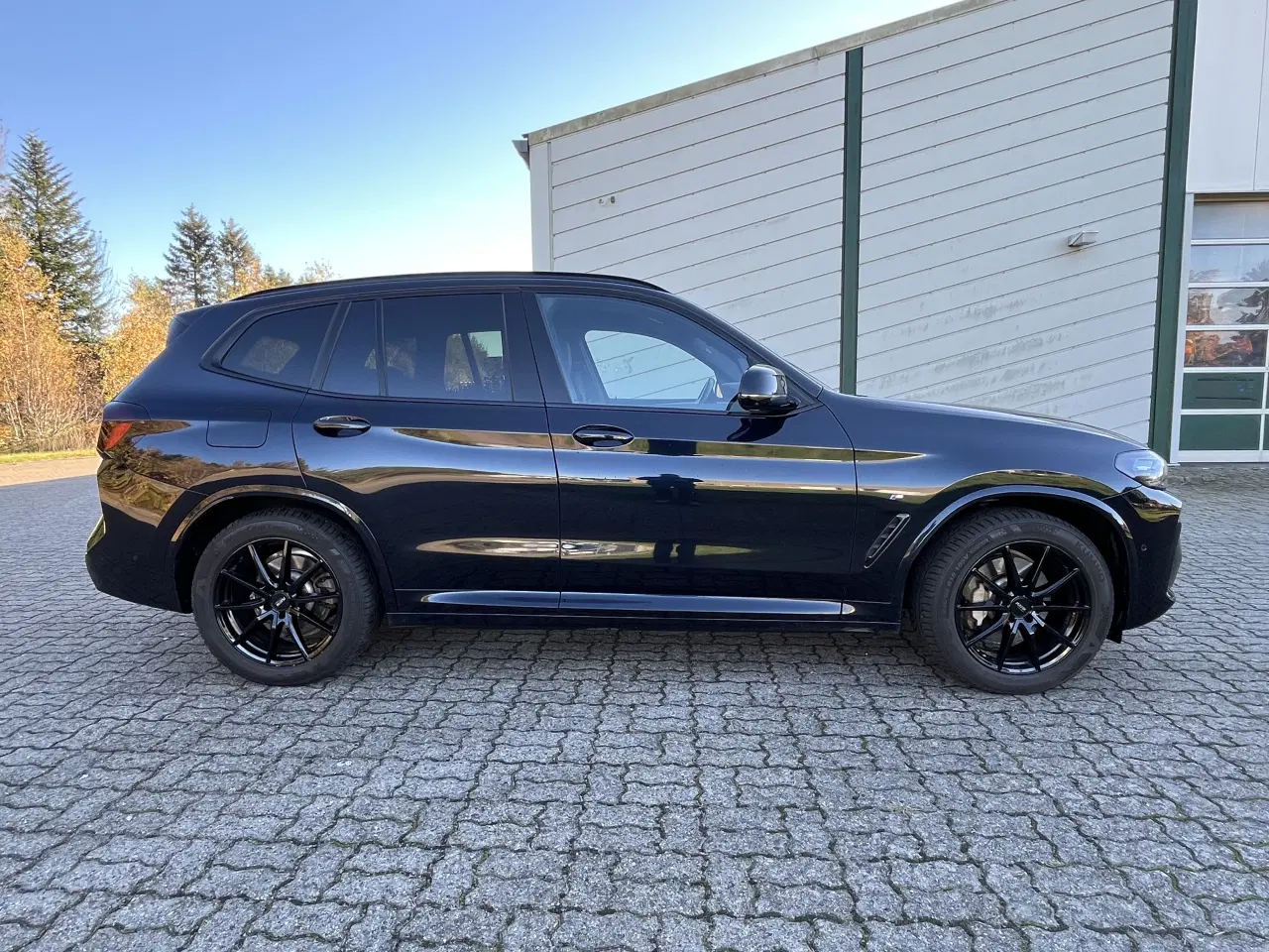 Billede 6 - BMW iX3 Charged Plus – Premium el-SUV med maksimal