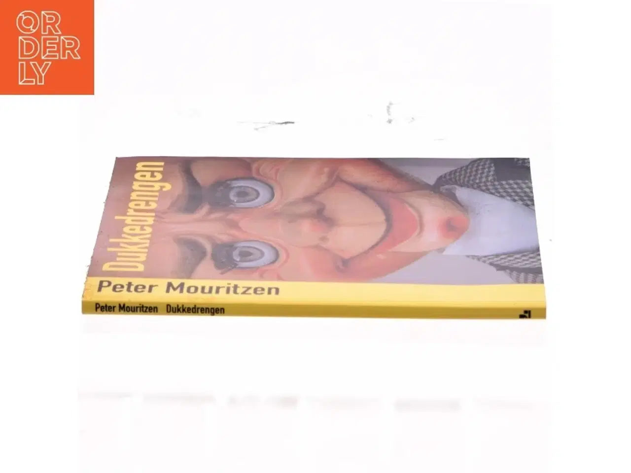 Billede 2 - Dukkedrengen af Peter Mouritzen (Bog)