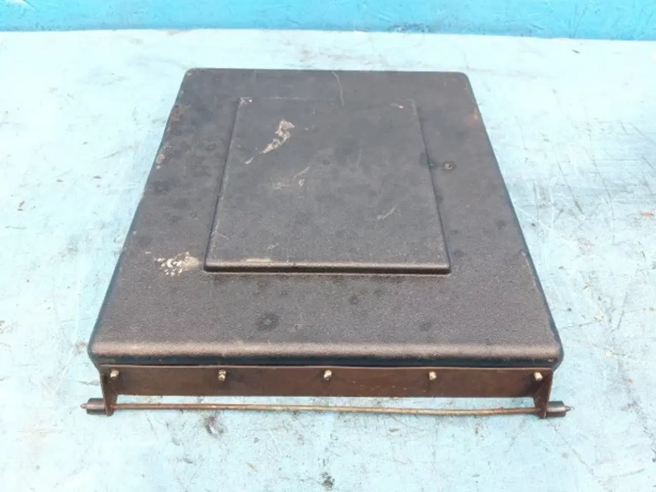 Billede 3 - New Holland TX65 Batteri Låg 80916596