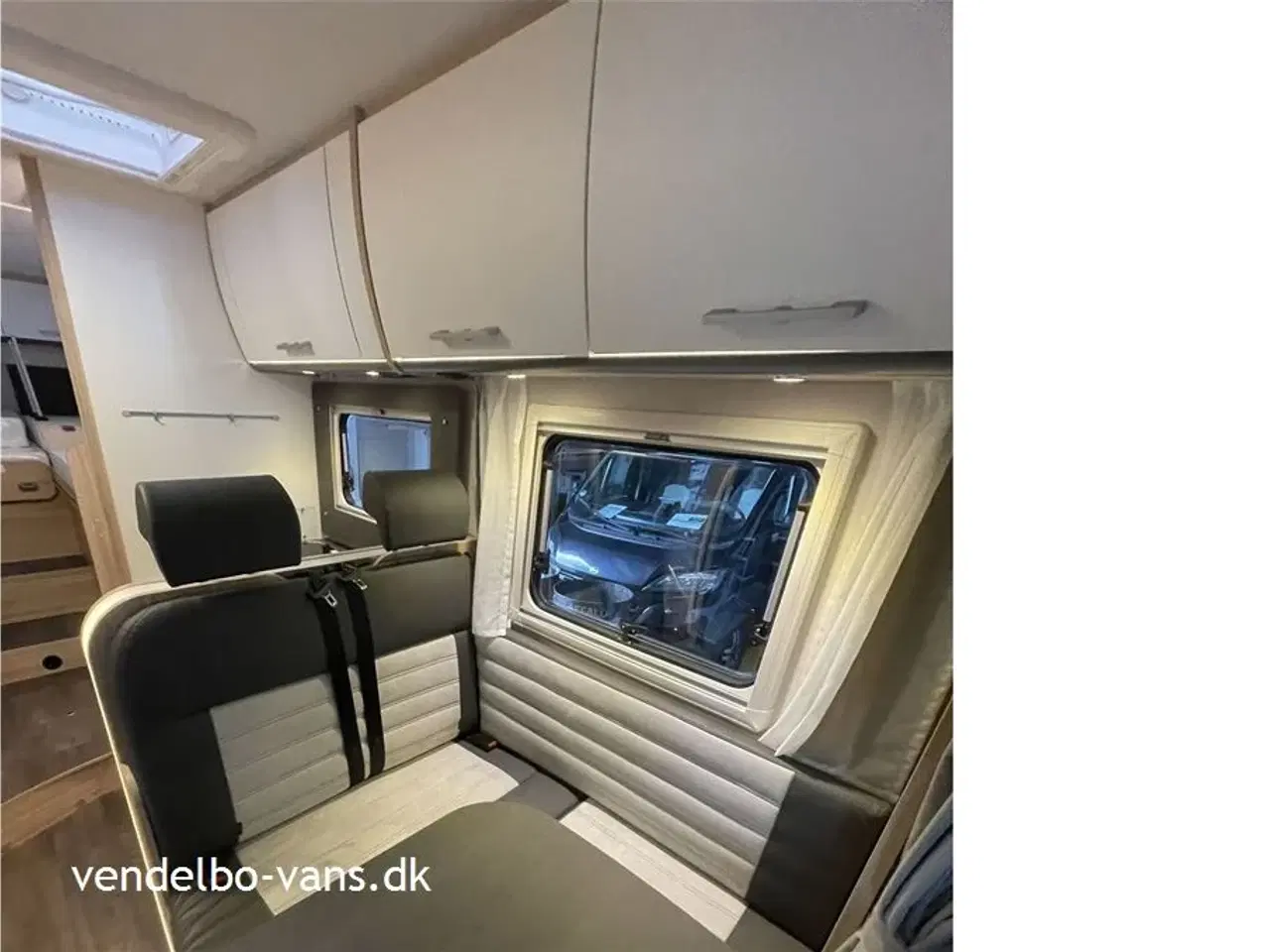 Billede 12 - 2021 - SunLight T 68 Adventure Edition   Enkeltsenge og stor garage - BEMÆRK KM