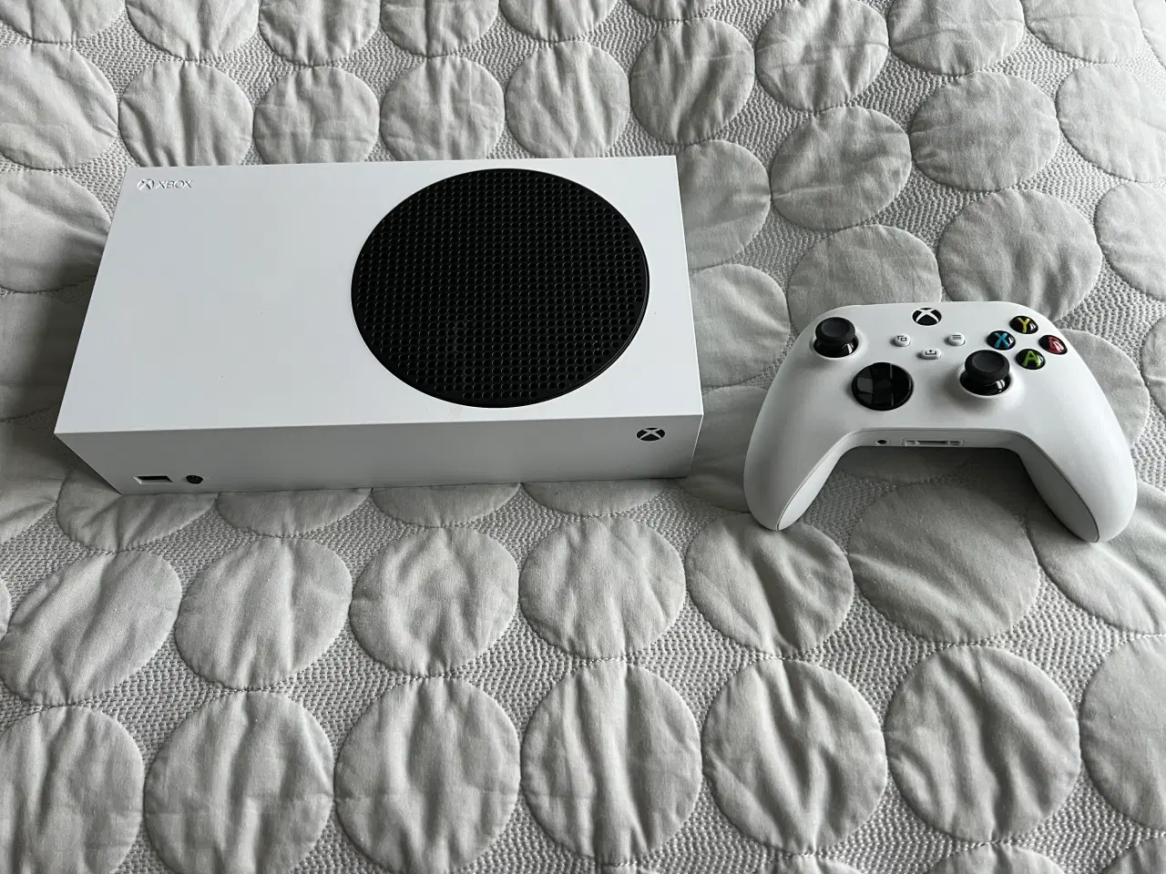 Billede 1 - X box 512 GB SSD med ekstra controller sælges