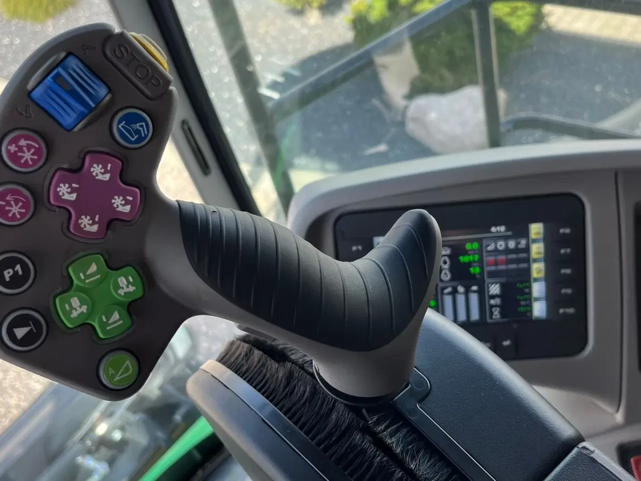 Billede 8 - Deutz-Fahr 7206 With 24feed - 7.2m header. New and unused Combine together with 7.2m header