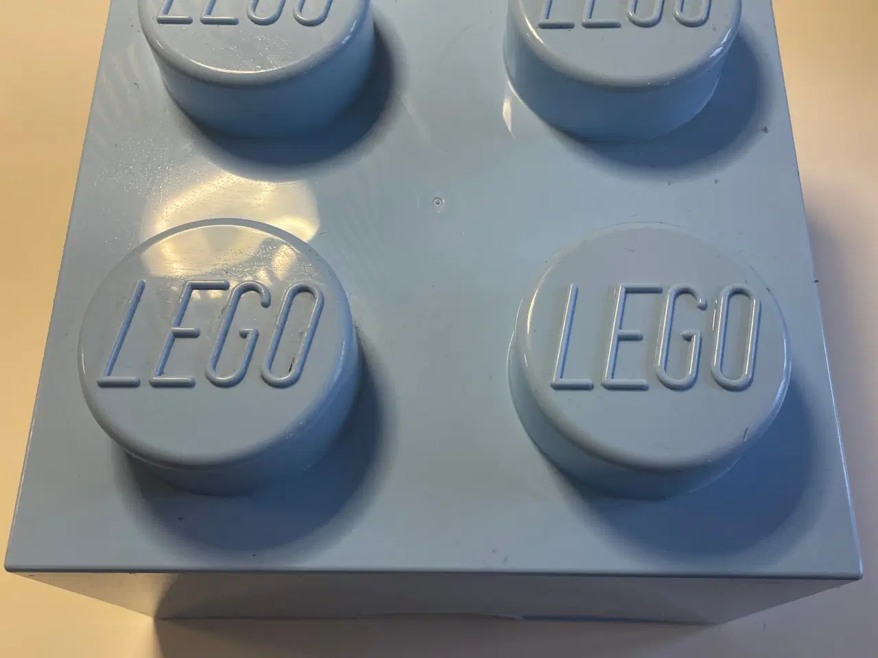 Billede 1 - Lego opbevaringskasse lyseblå