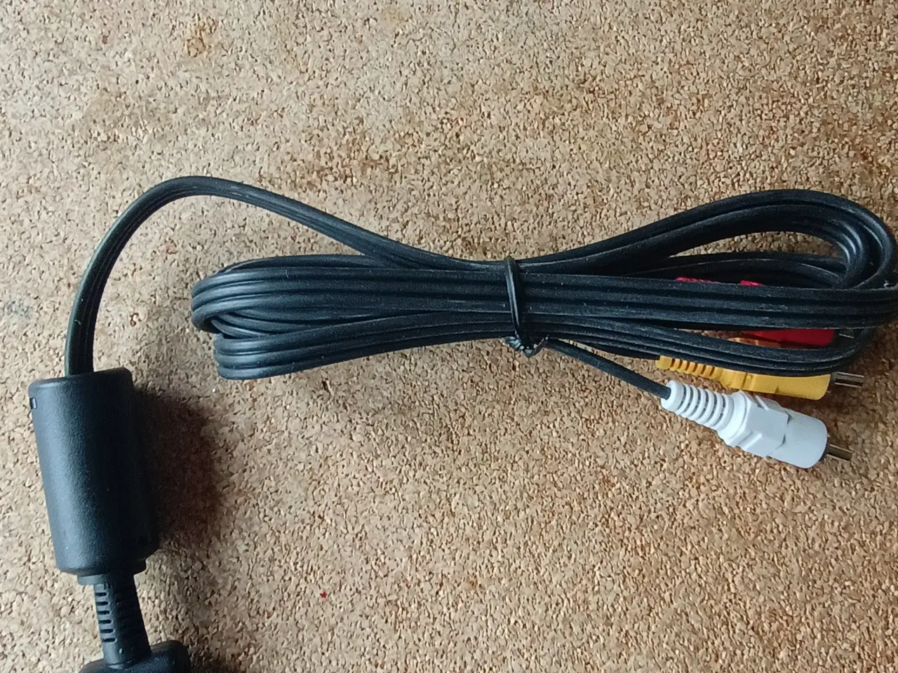 Billede 1 - Stik til Playstation 2 & 3. Komposit AV-kabel.