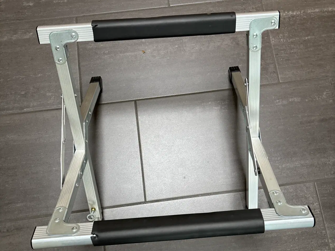 Billede 2 - Stativ til køler box 