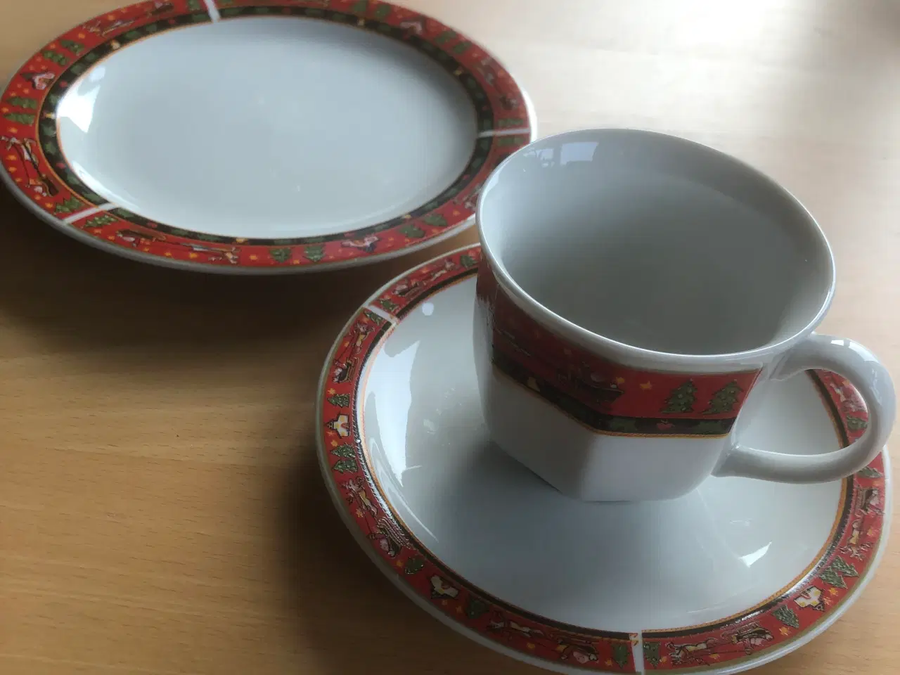 Billede 2 - Julekaffestel 6 personer