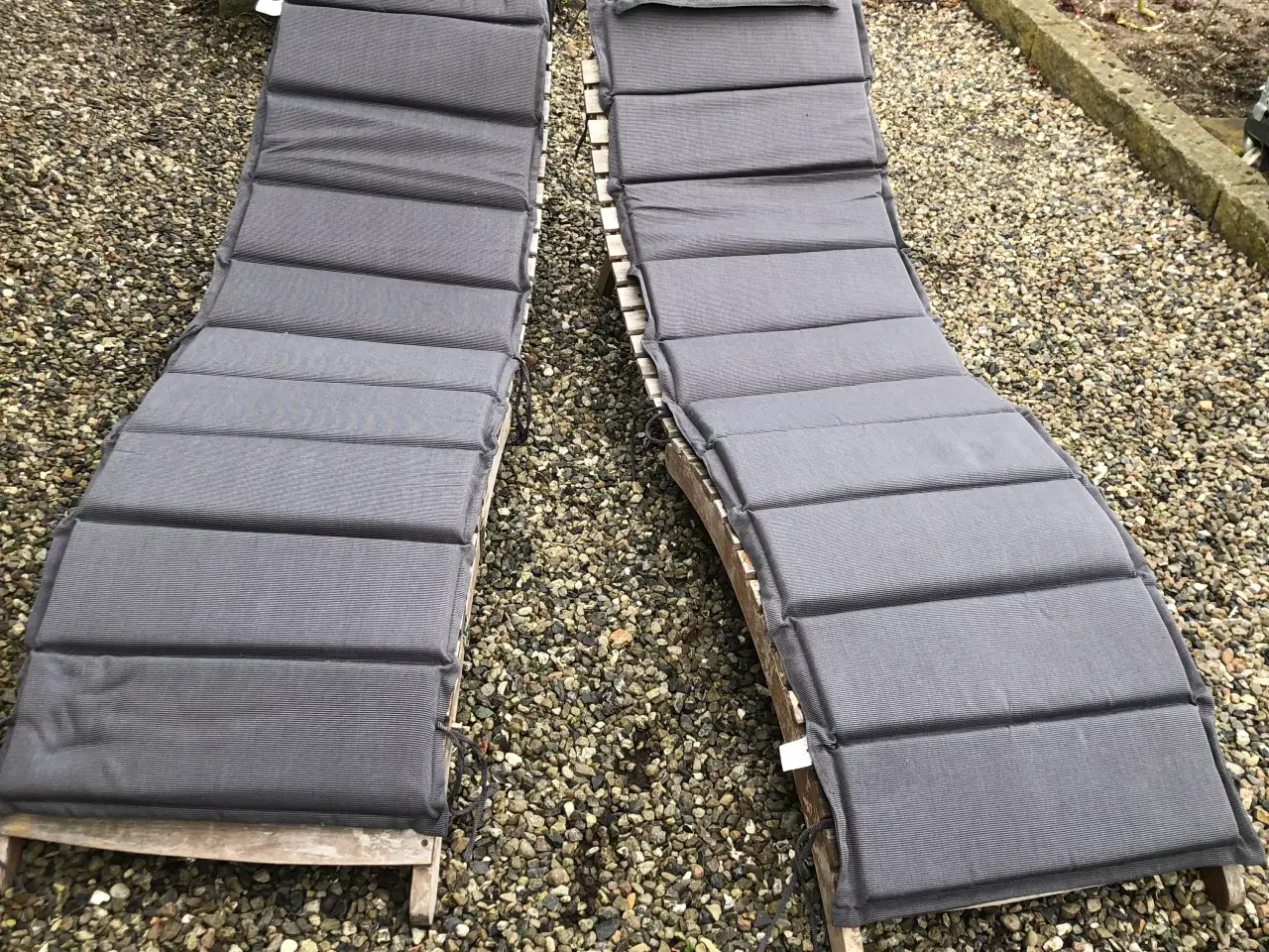 Billede 1 - 2 solsenge med hynder