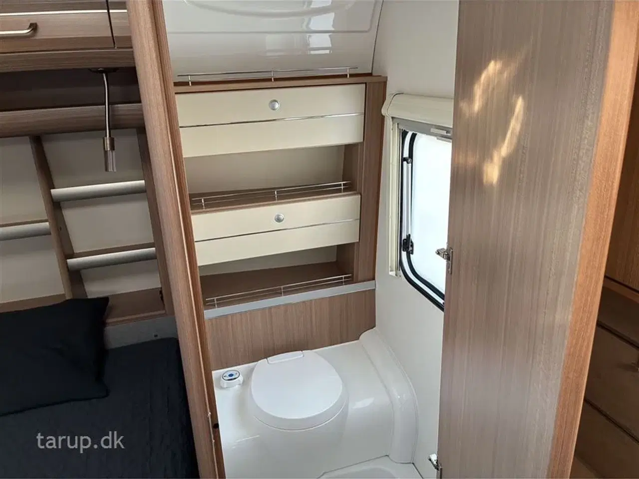 Billede 20 - 2014 - Fendt Bianco 465 SFB Fortelt: Isabella Sun Shine Plus m/ fronter, mover, cykelholder, rundsiddegruppe, tv-antenne, stort 135 l. køleskab, 3 gasblus,