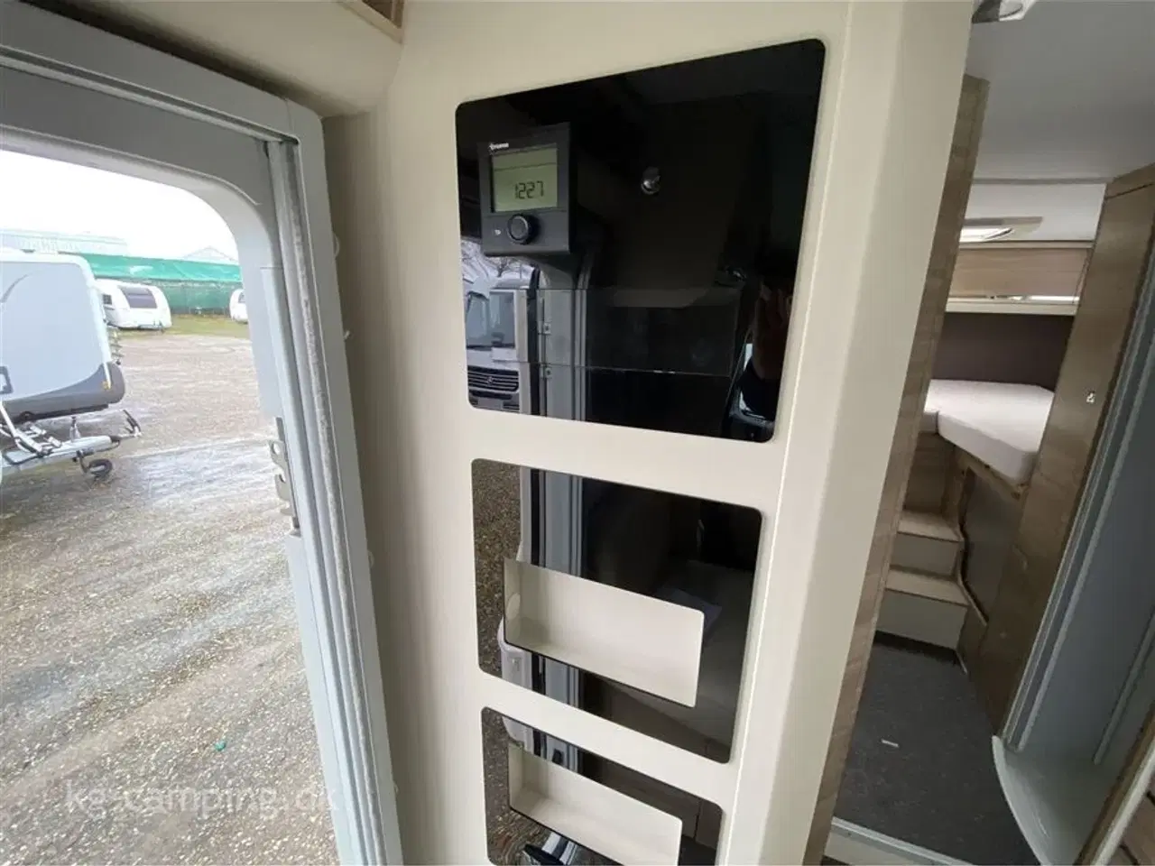 Billede 8 - 2015 - Adria Coral Plus 670 SL Flot Adria Coral med lækre læder sæder.