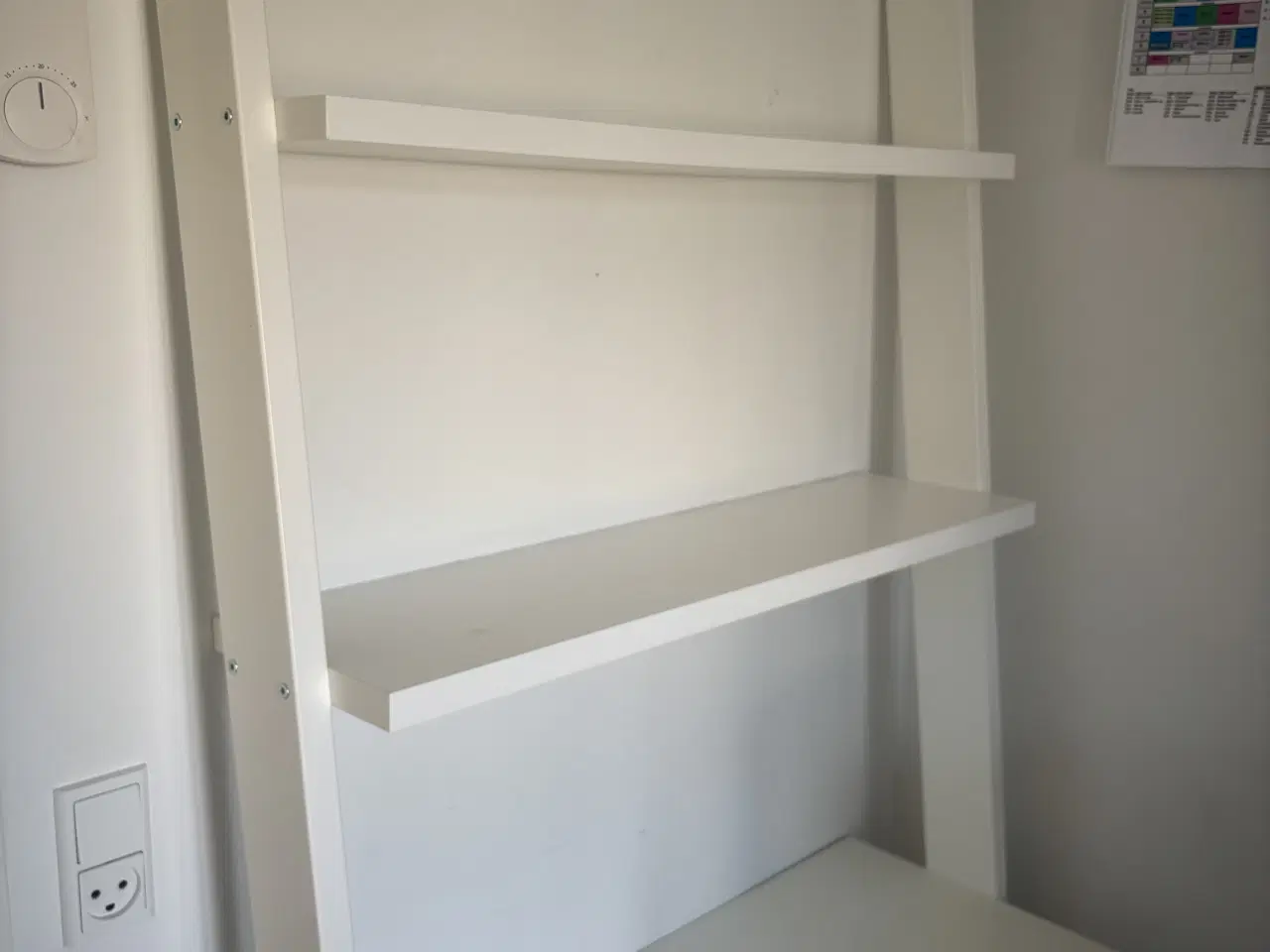 Billede 2 - Fint skrivebord med hylder fra Ilva