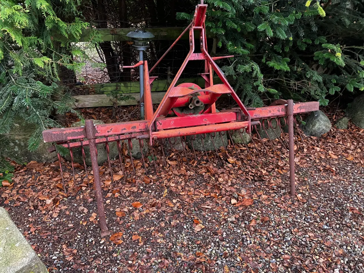 Billede 1 - Gårdspladsrive