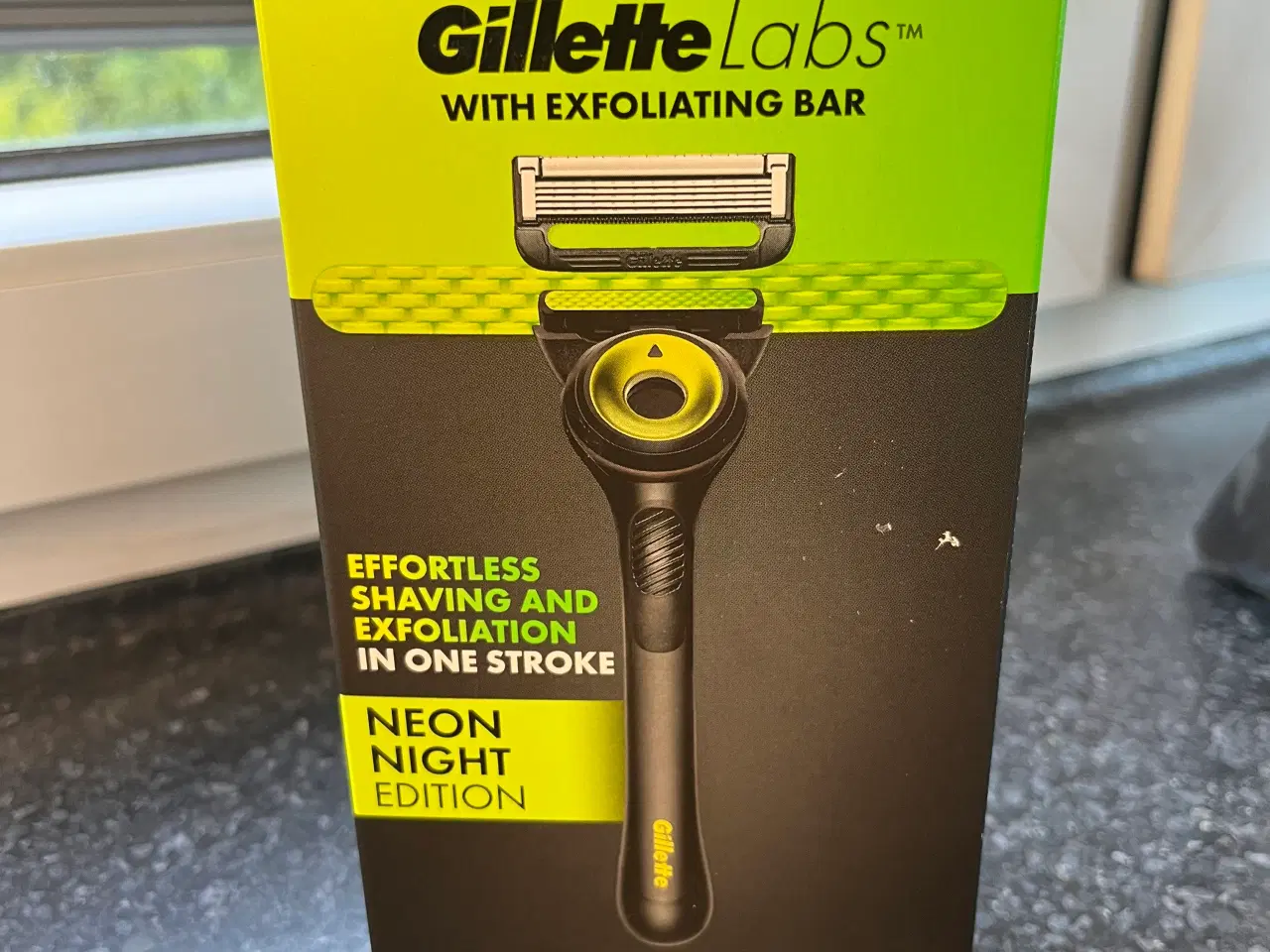 Billede 1 - Gillette Labs Neon Night Edition Barberskraber