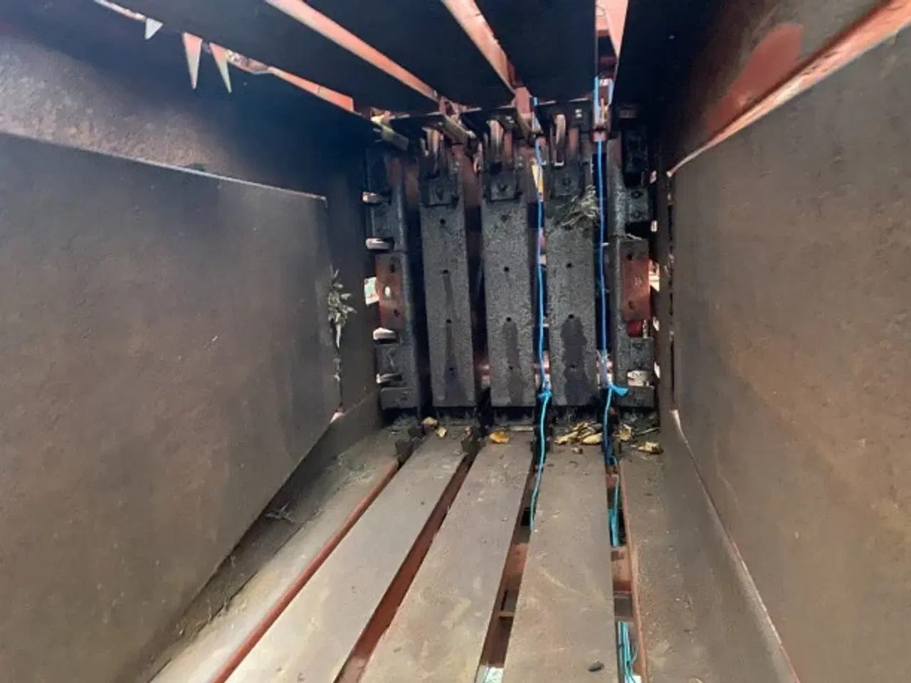 Billede 10 - Hesston 4700 Sælges i dele/For parts