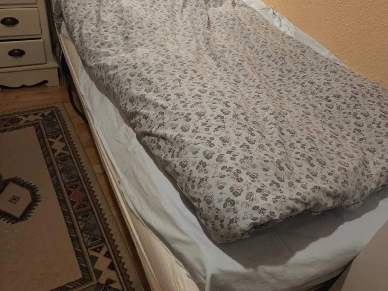 Billede 2 - Eluvation seng