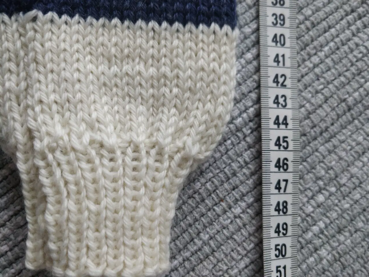 Billede 6 -  håndlavede sweater - ca 5-7 år