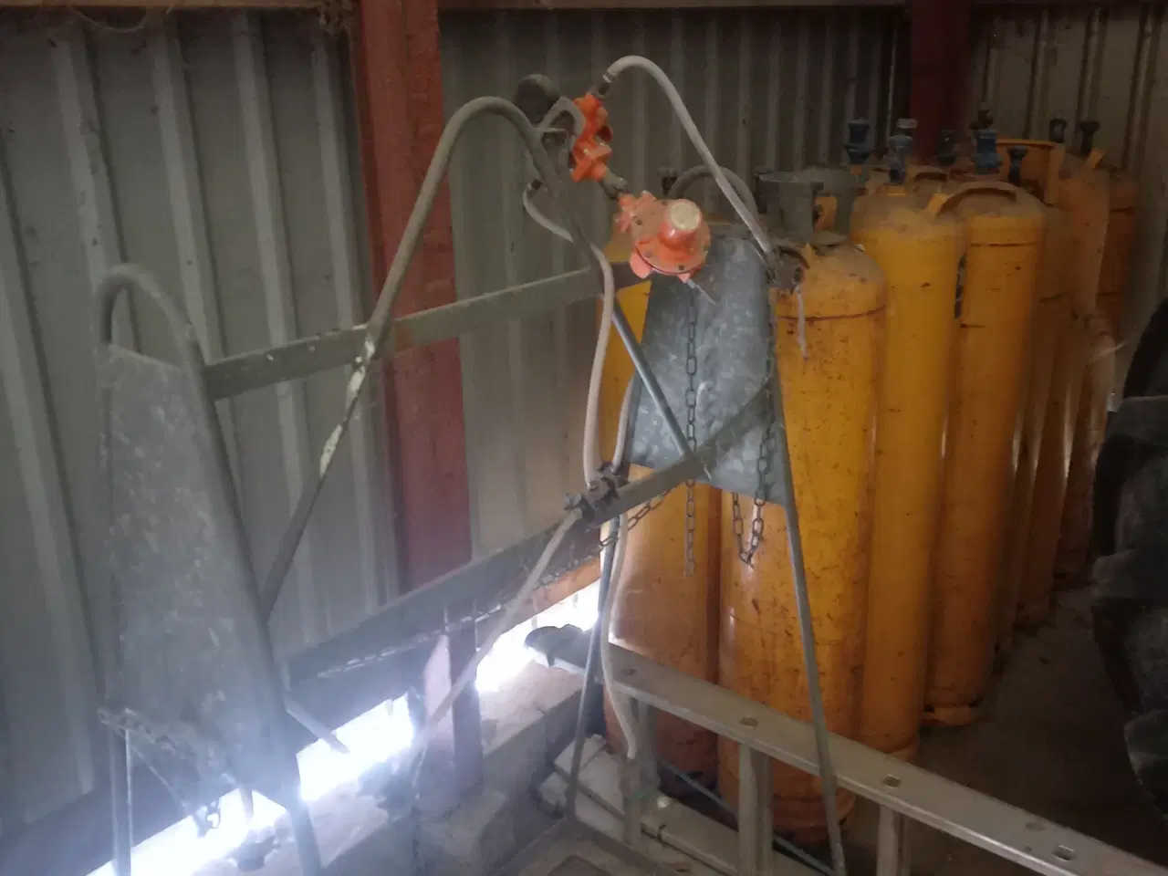 Billede 3 - Store gas flasker med stativ