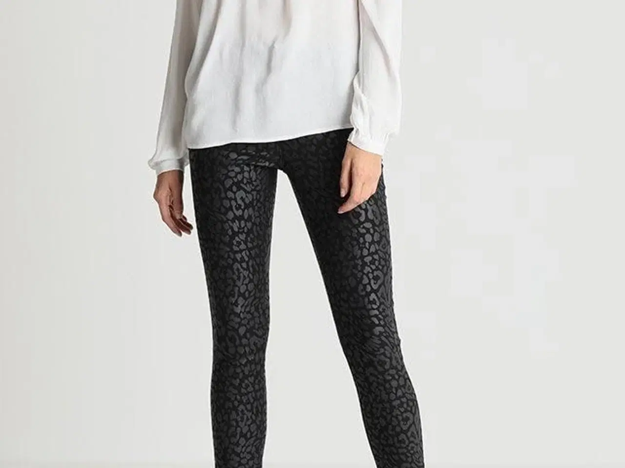 Billede 7 - Modström sort bluse