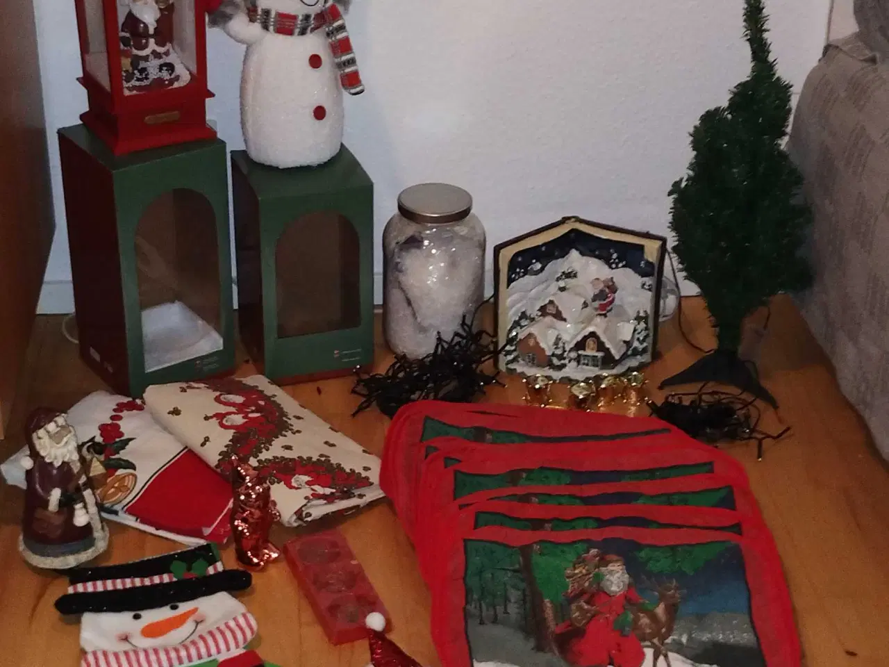 Billede 2 - Julepakke sælges til 200 kr