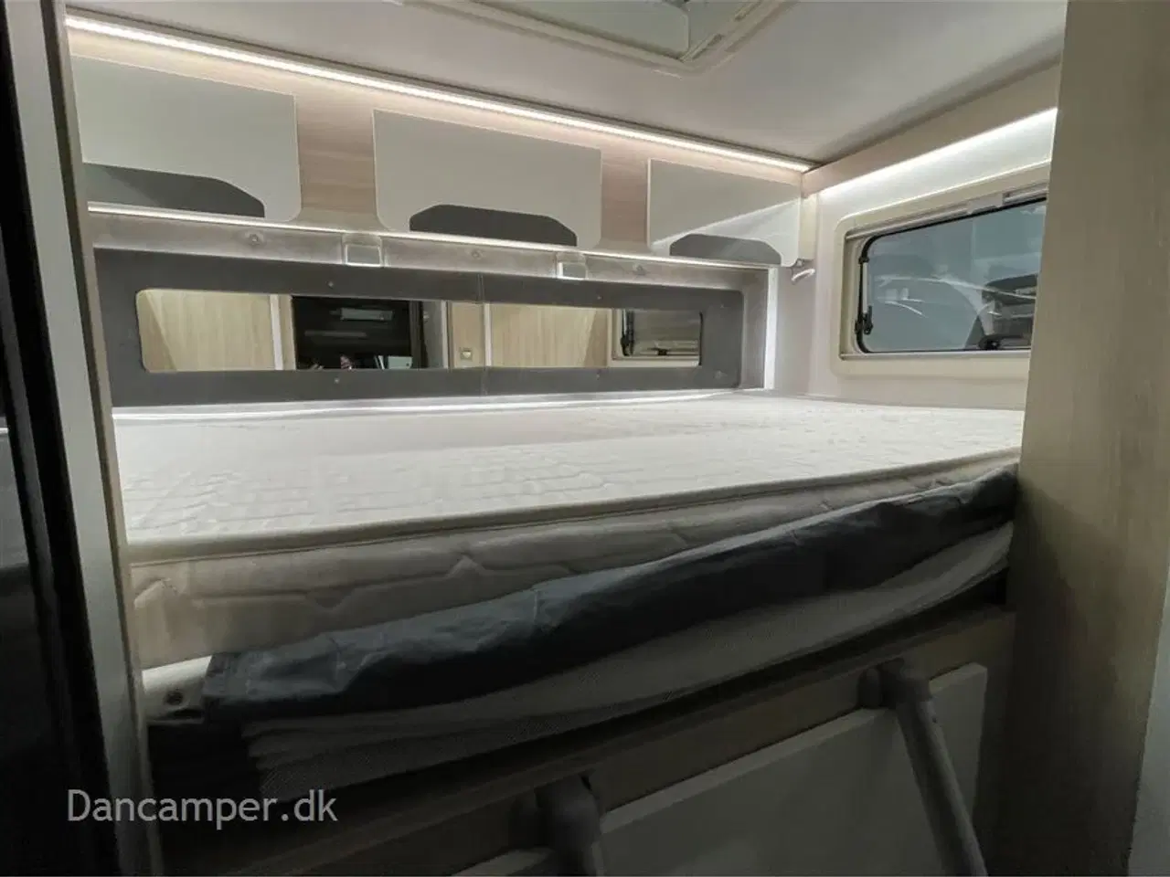 Billede 11 - 2023 - Ilusion   Ilusion XMK 590 Premium, flot lyst interiør, 180 Hk og 9 trins automatgear