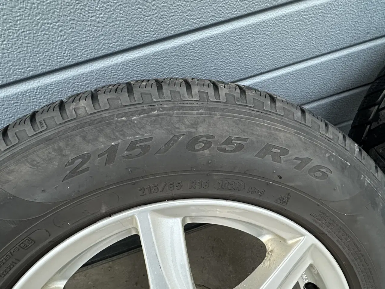 Billede 2 - AUDI Q3 VINTERHJUL 215/65R16