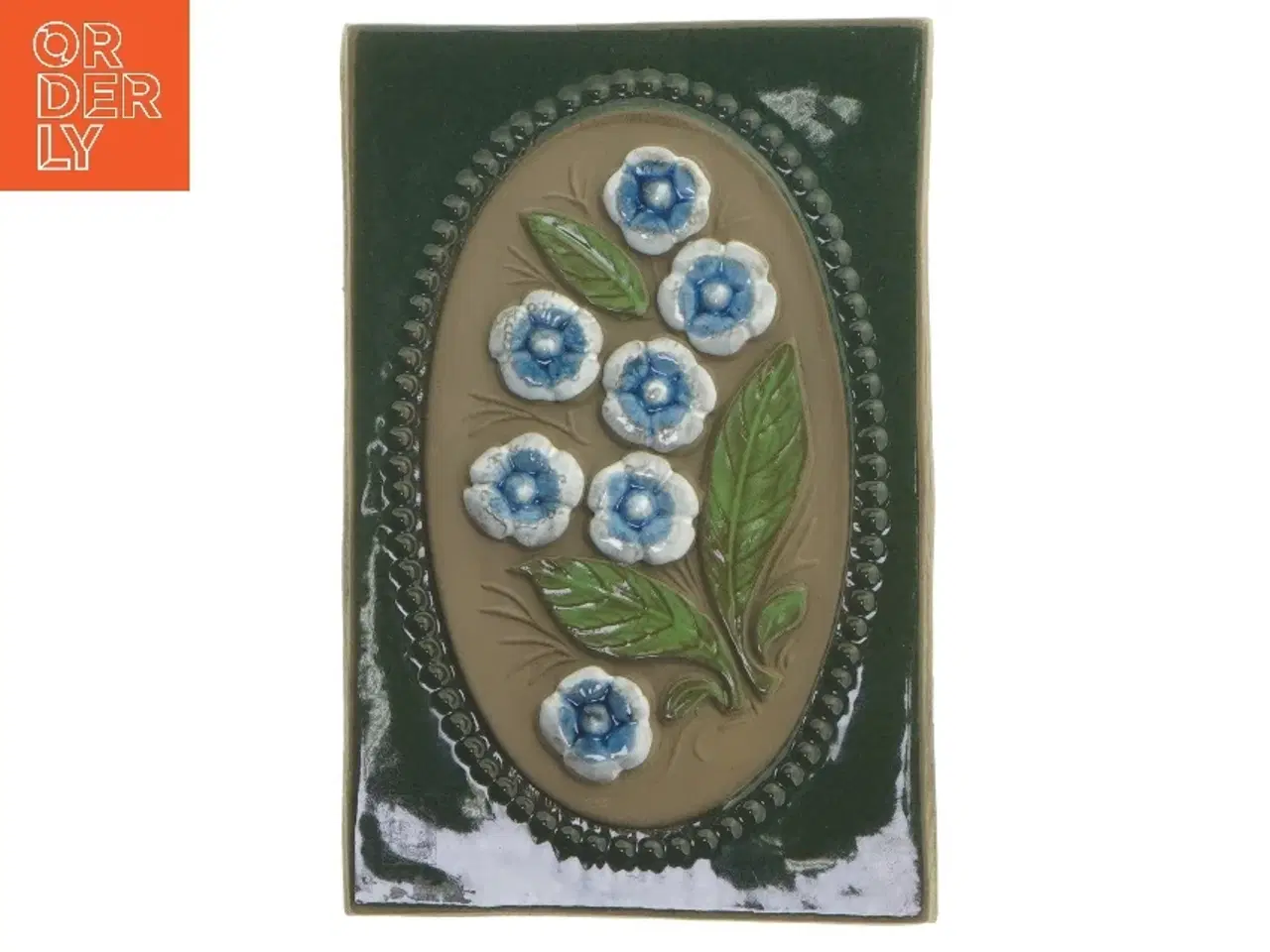 Billede 1 - Keramisk vægplakette med blomster fra Jie (str. 21,5x14 cm)