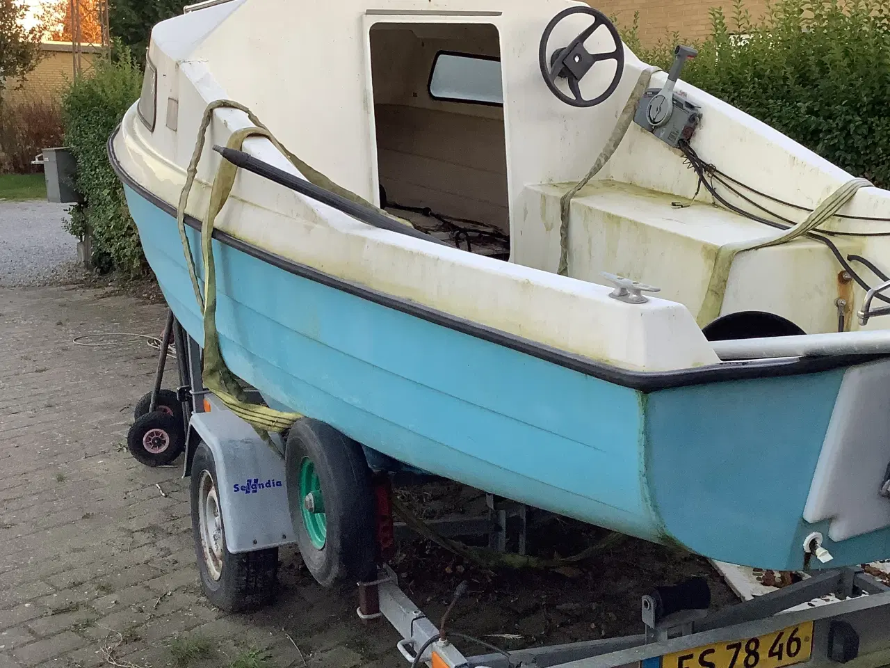 Billede 1 - Kabinebåd med bådtrailer