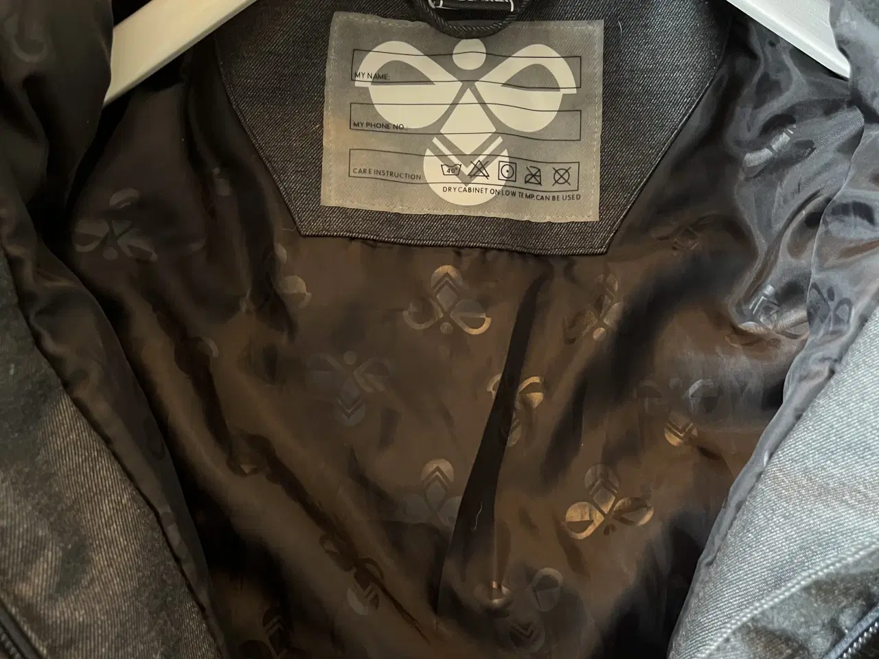 Billede 7 - Hummel snowsuit- flyverdragt str.152