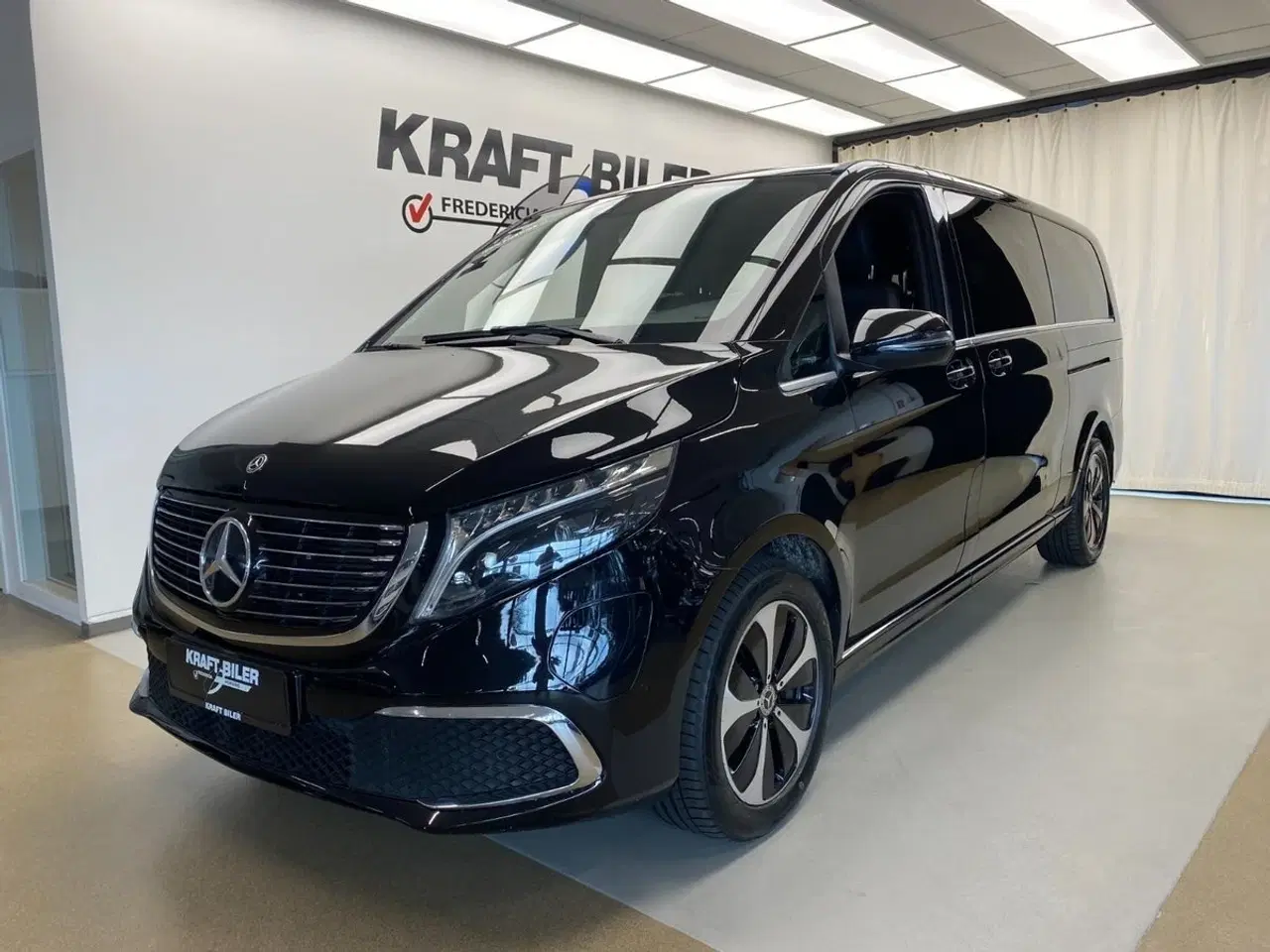 Billede 1 - Mercedes EQV300  Avantgarde XL