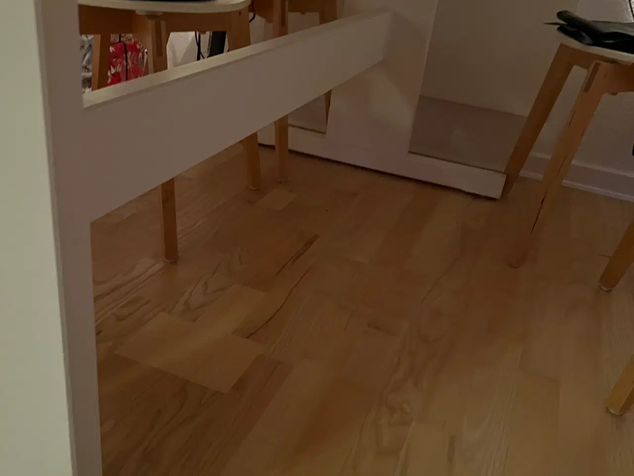 Billede 2 - Spisebord massiv træ