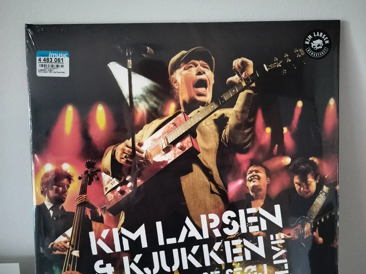 Billede 1 - Kim Larsen og Kjukken / En lille pose støj