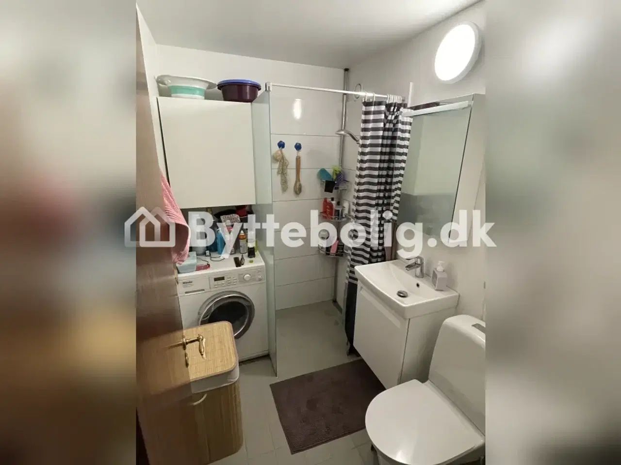 Billede 3 - Fireværelses lejebolig med renoveret køkken og bad