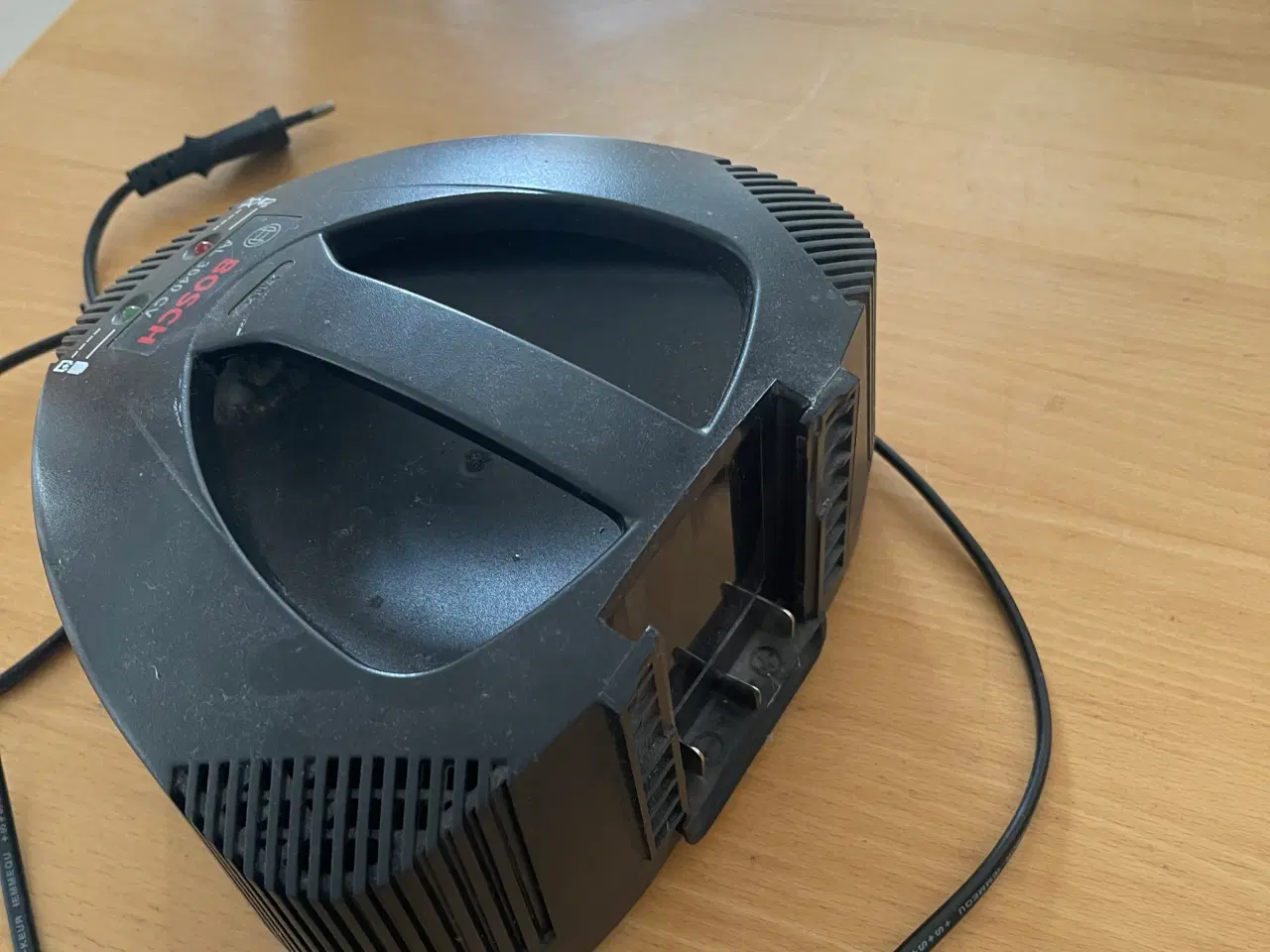 Billede 8 - Batterier til Bosch græsslåmaskine 