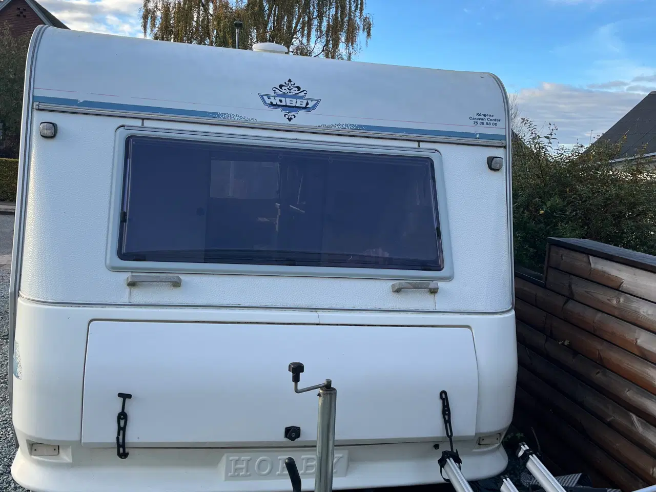 Billede 1 - Godt udstyret og velholdt Hobby Campingvogn