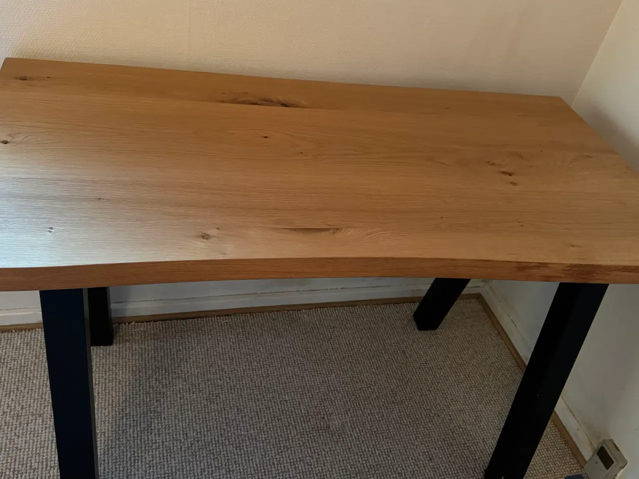 Billede 2 - Skrivebord til værelset 