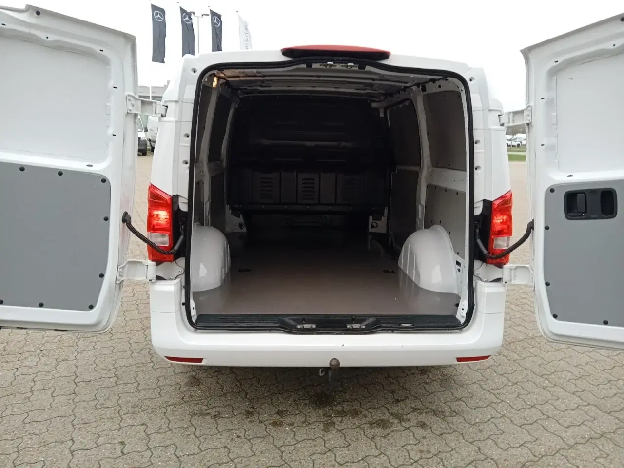 Billede 10 - Mercedes Vito 114 2,0 CDi Kassevogn aut. L RWD