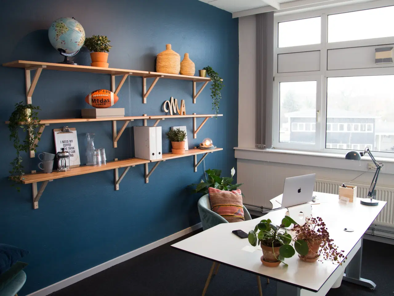 Billede 2 - 18 m2 lukket kontor i fælles kontormiljø