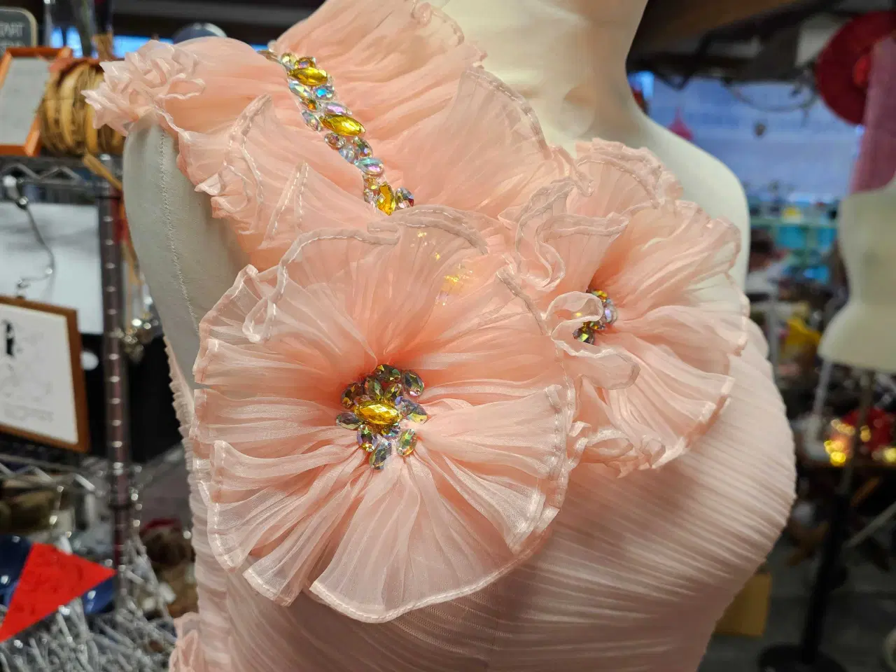 Billede 3 - Laksefarvet selskabskjole str S