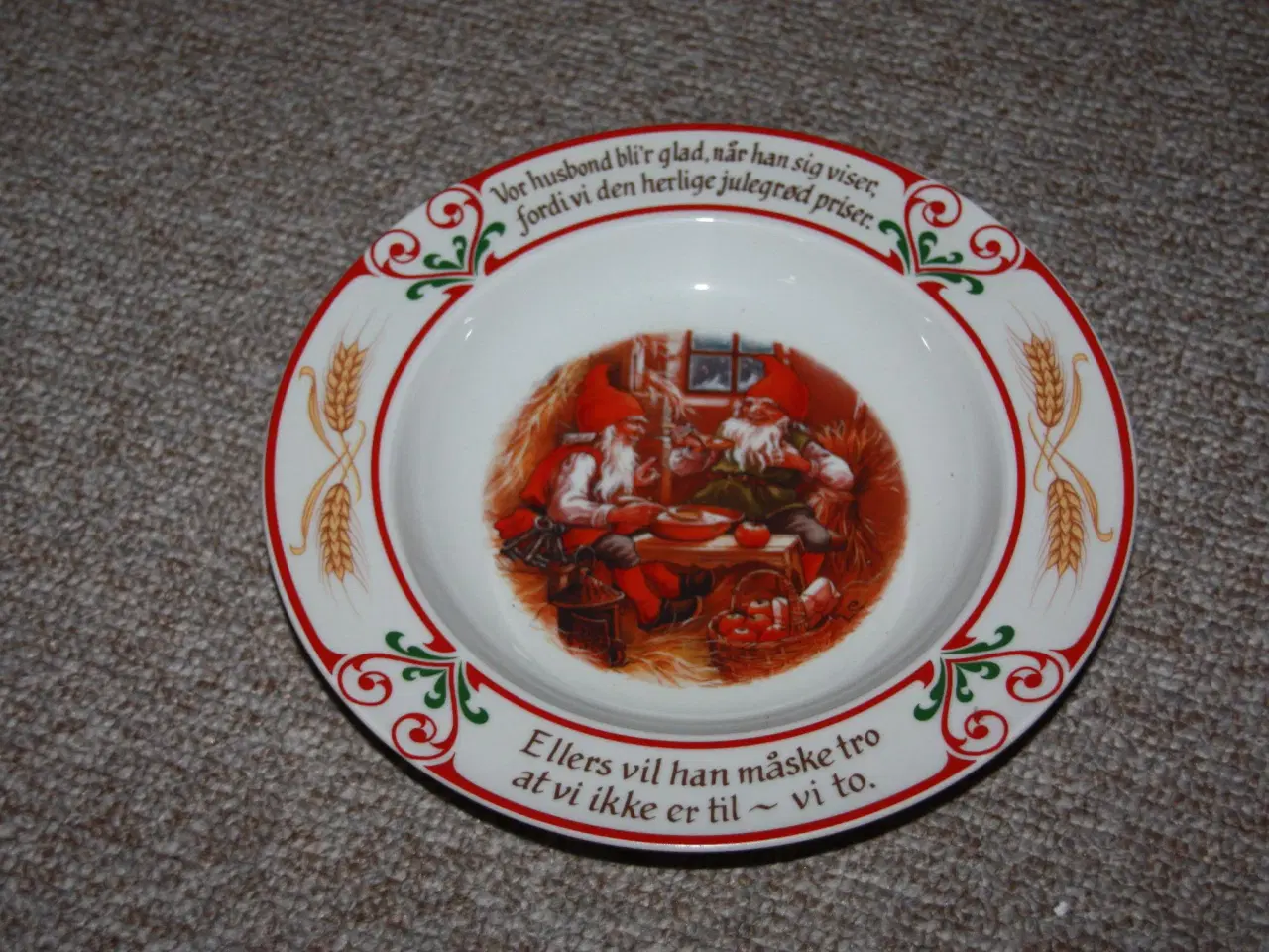 Billede 2 - Firkløveren Juletradition nr. 2 tallerken fra 1985