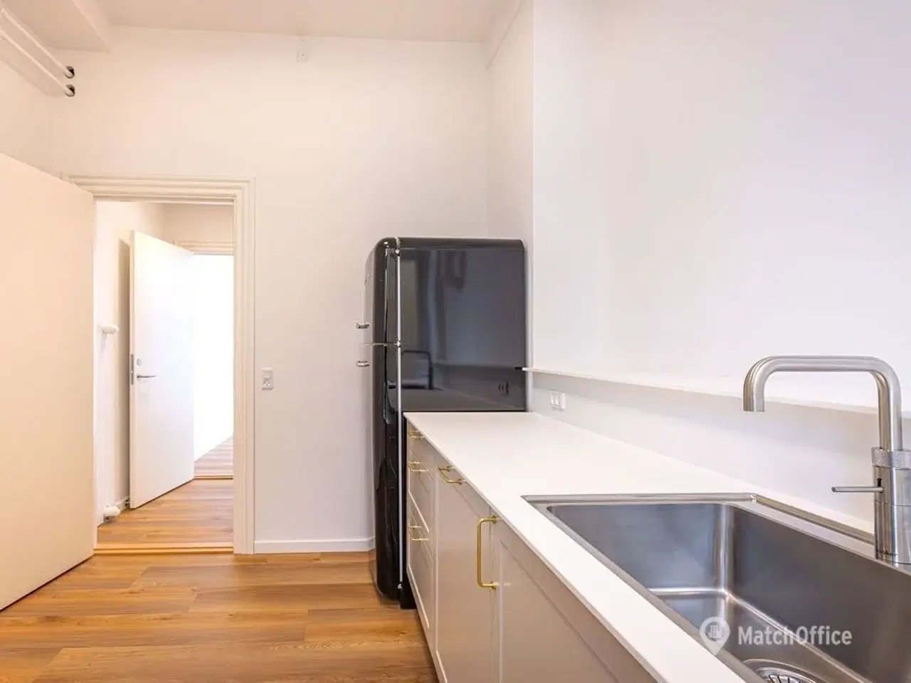 Billede 10 - INGEN BINDING - Lyst og indbydende kontorlejemål på Strøget på 114 m²