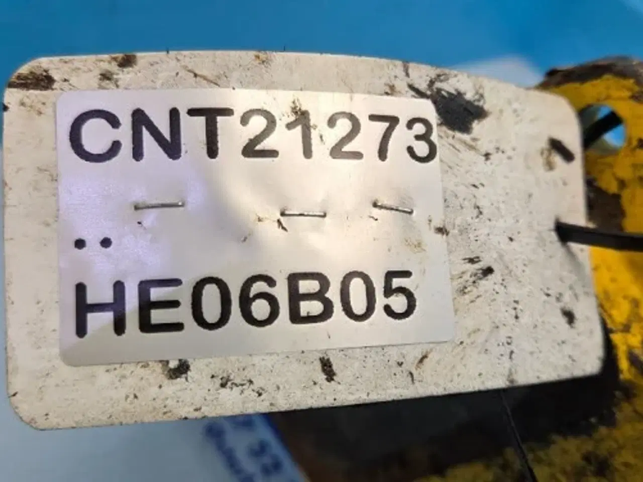 Billede 6 - New Holland LB115B Fastspændingsplade 85803617