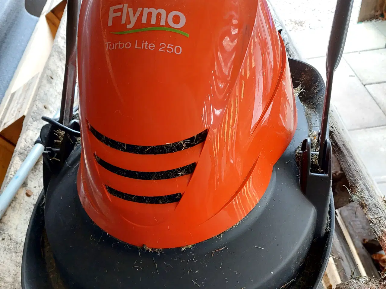 Billede 5 - Græsslåmaskine flymo