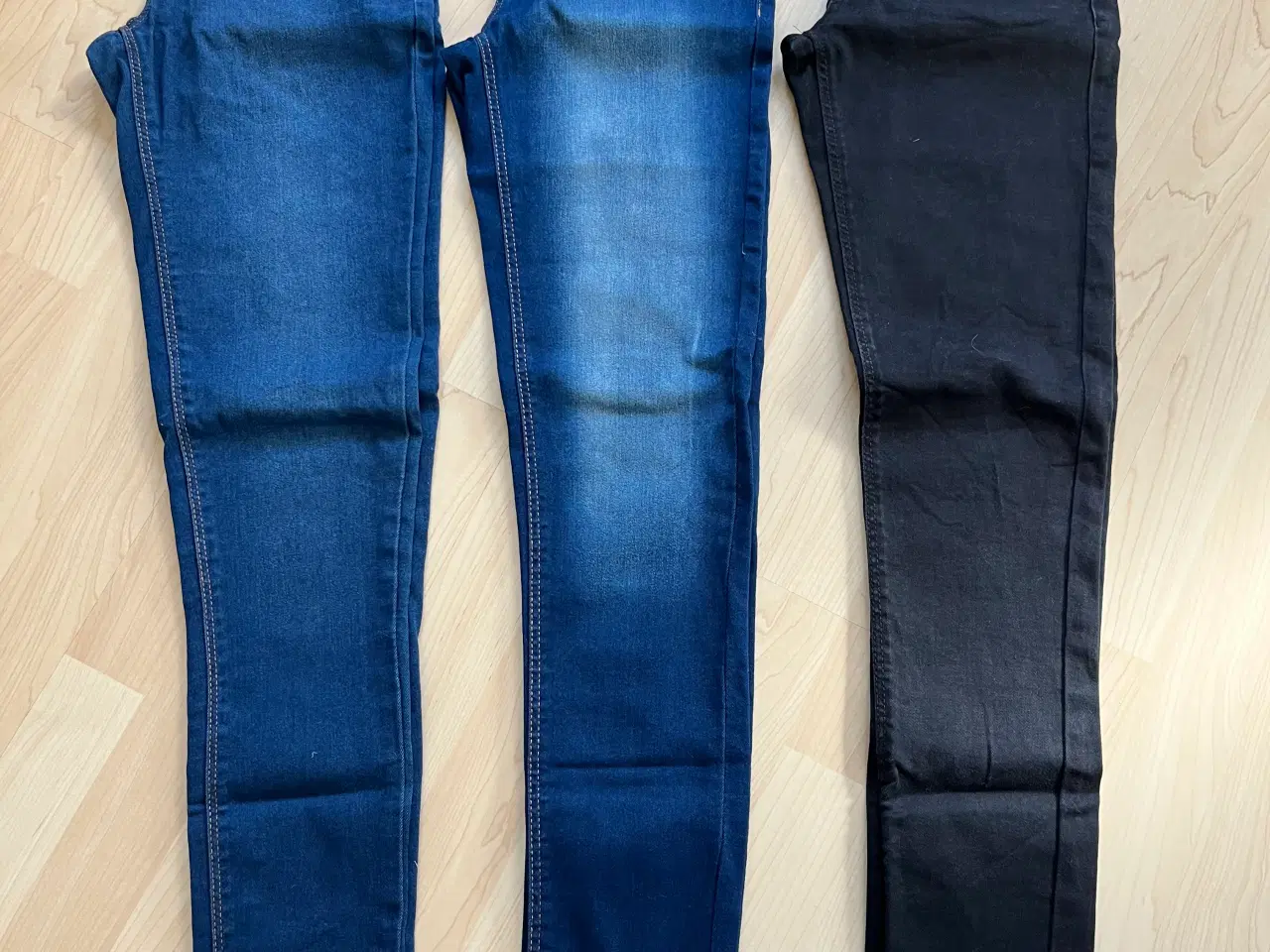 Billede 1 - Jeans - 3 par samlet
