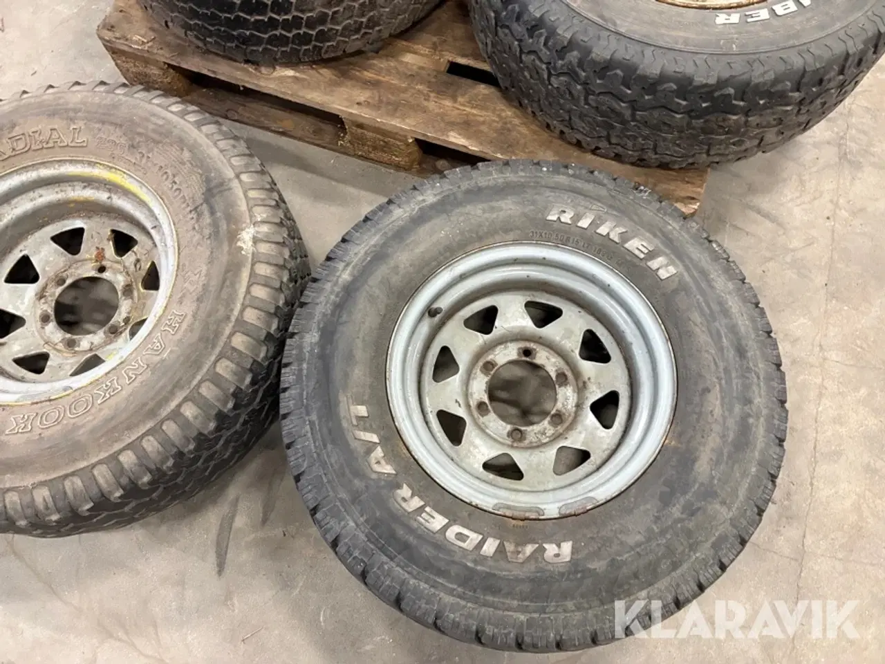 Billede 12 - 4x4 fælge med dæk - 13 stk