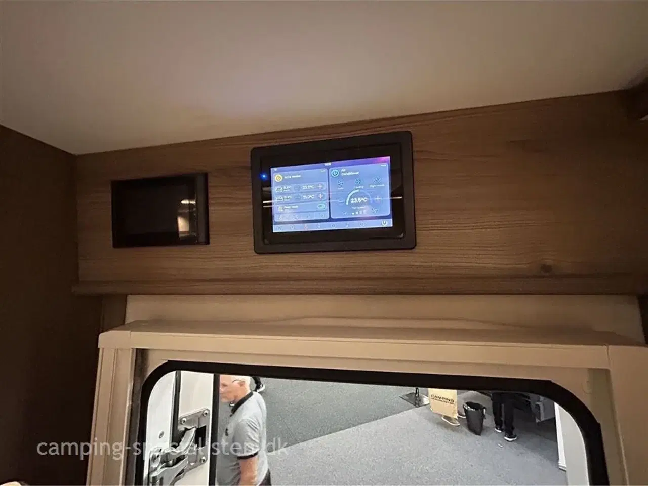 Billede 4 - 2026 - Kabe Imperial   NYHED 2026 Kabe Imperial R I830 kan snart ses hos Camping-Specialisten.dk