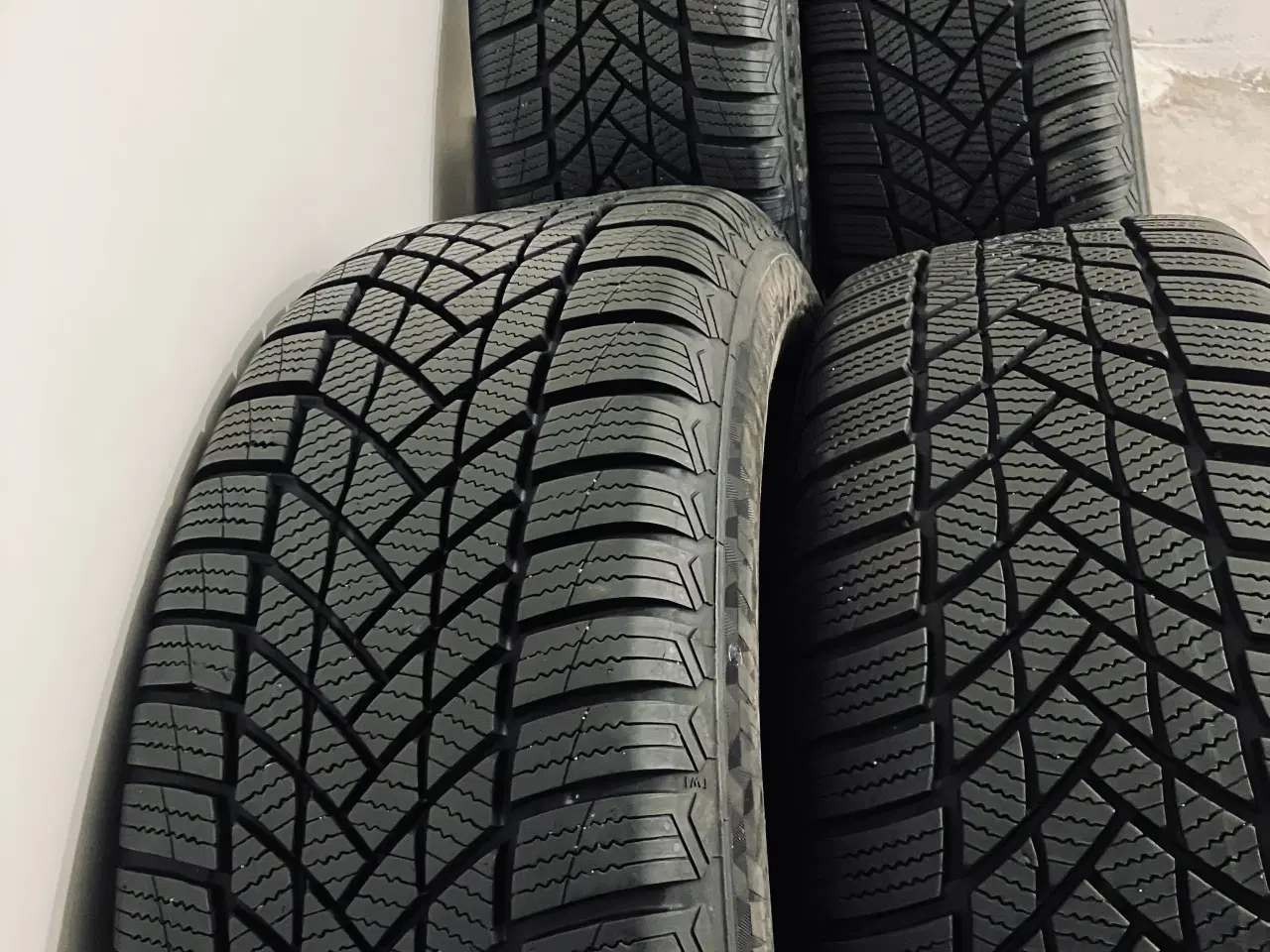 Billede 1 - Vinterdæk på fælge 
