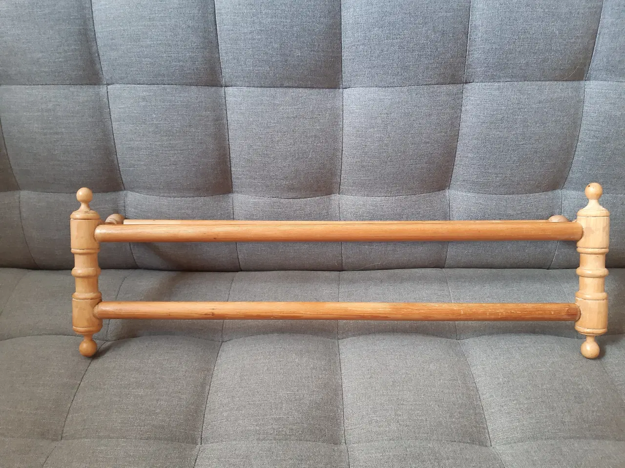 Billede 2 - Antik Viskestykkeholder